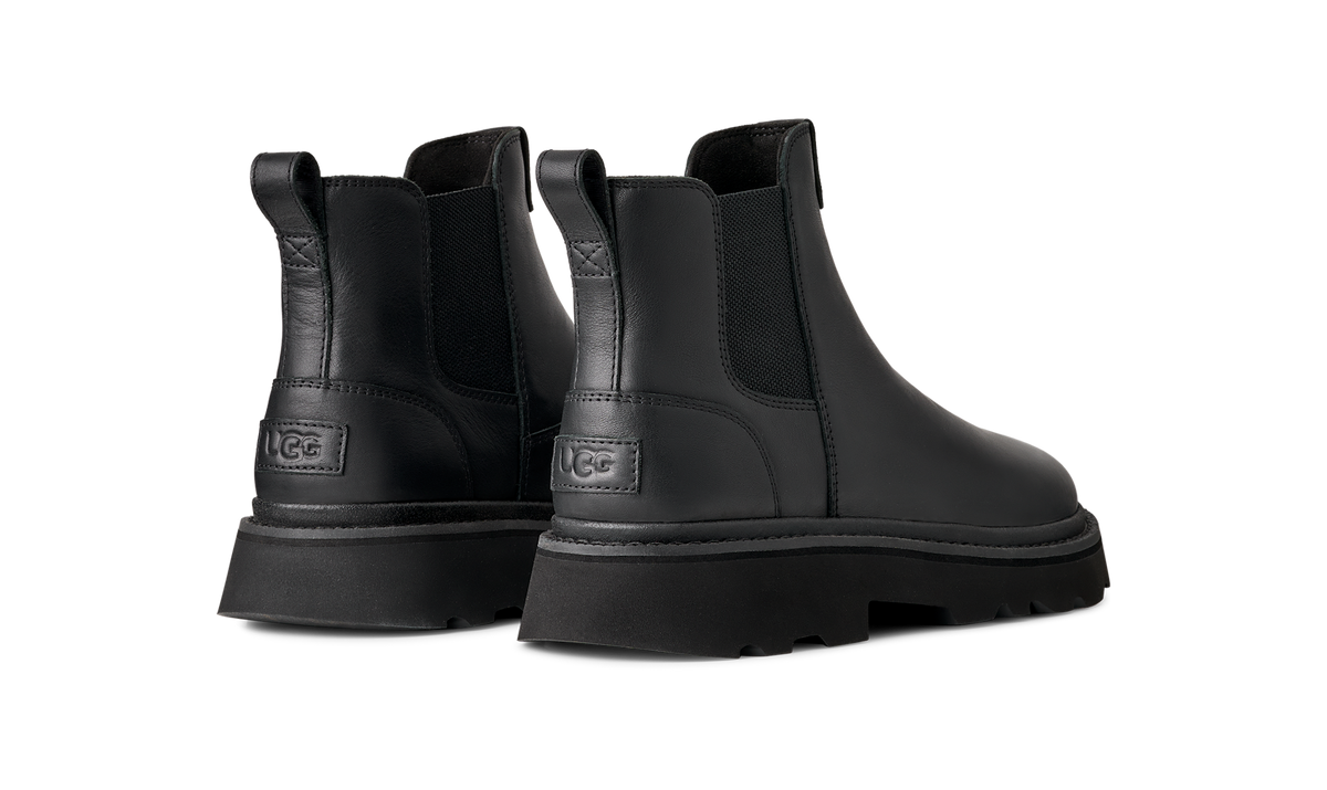 UGG Chelsea Lug Leather Boot Black