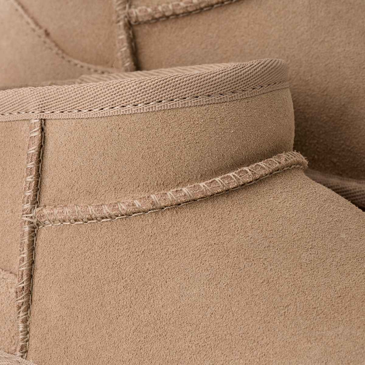 UGG Classic Ultra Mini Platform Boot Sand (Kids)