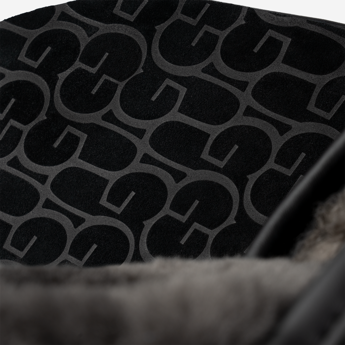 UGG Scuff Leather Slipper Black | 1108192-BLK