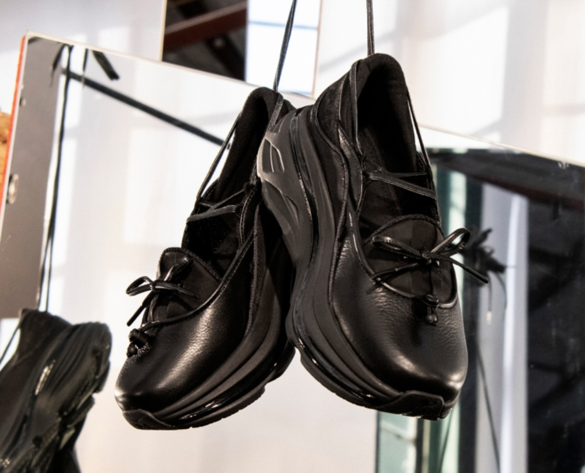 Hoka One One Bondi Mary Jane Black