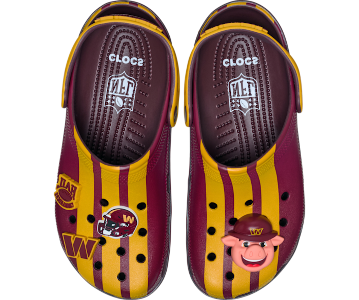 Crocs Classic Clog NFL Washington Commanders