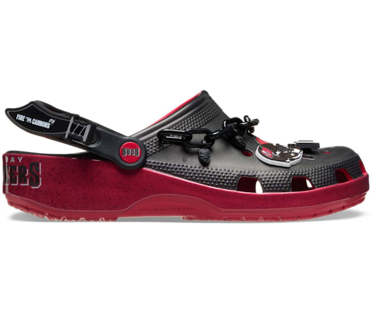 Crocs Classic Clog NFL Tampa Bay Buccaneers