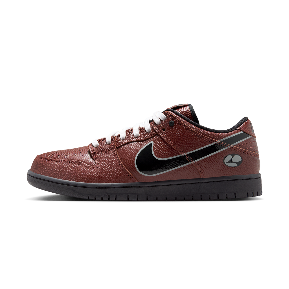 Nike SB Dunk Low Limosine Skateboards