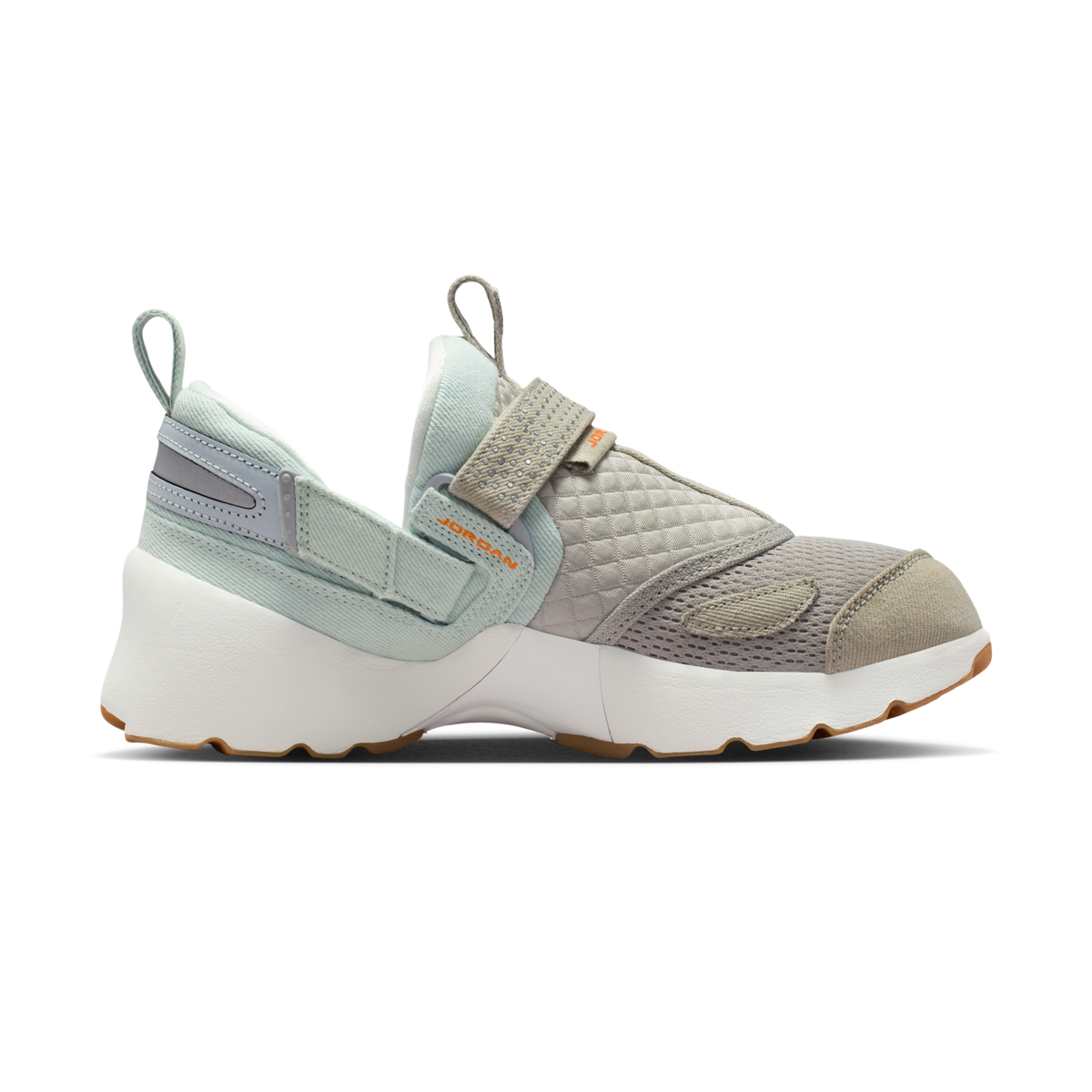 Jordan Trunner LX Corduroy White Bright Ceramic Gum (Women's)