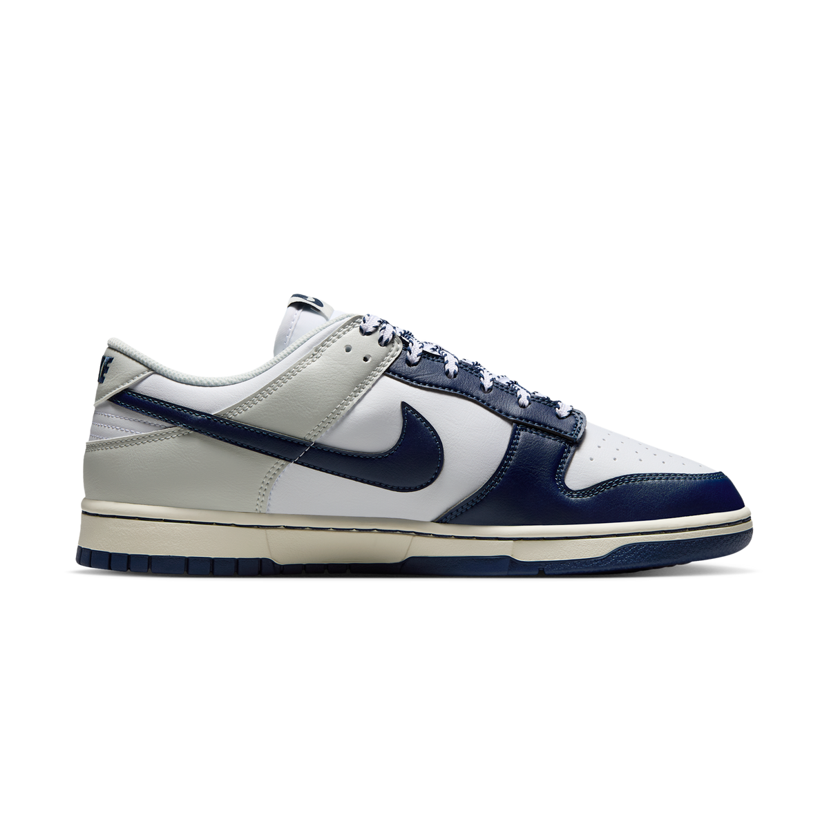 Nike Dunk Low New York Yankees | IM2222-101