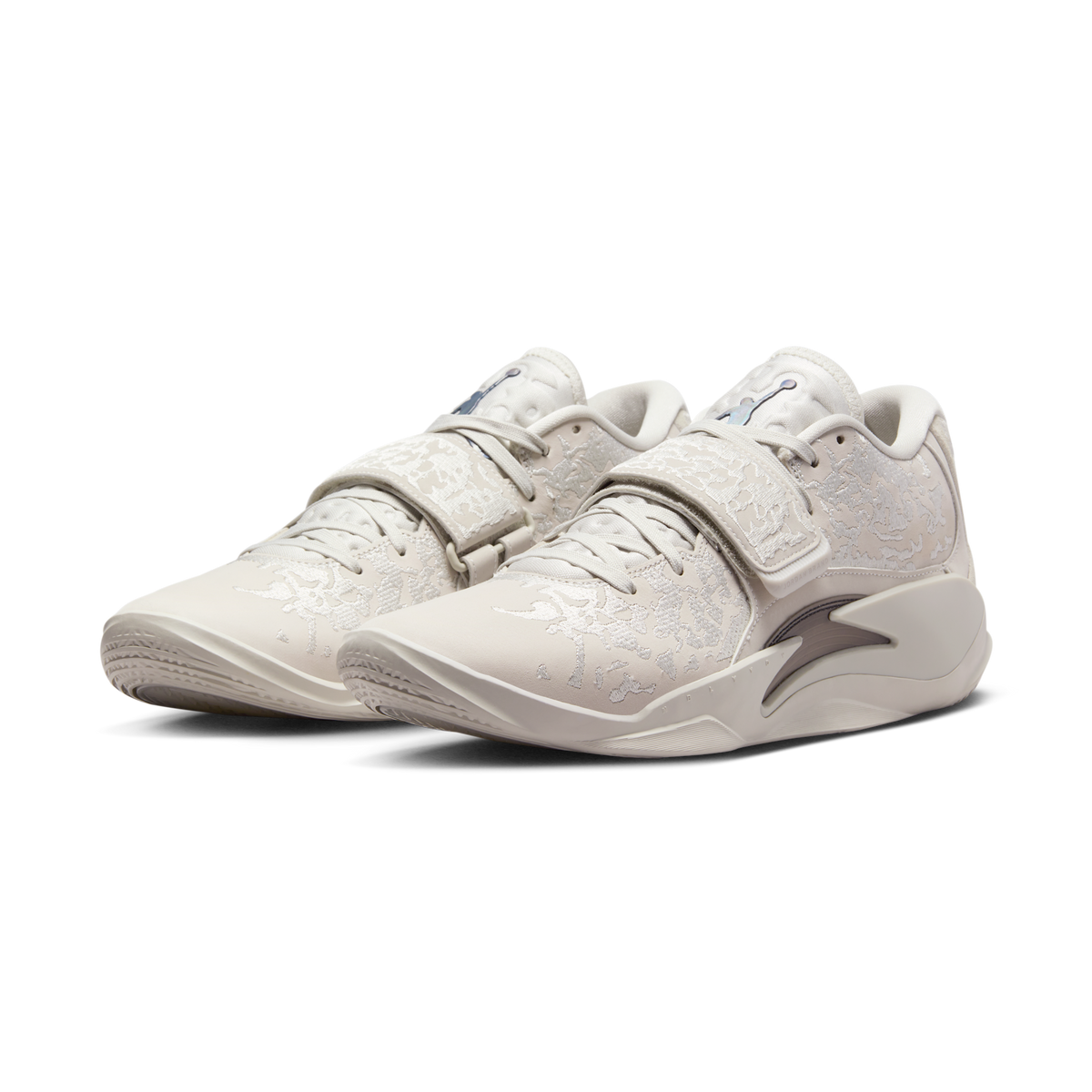 Jordan Zion 3 SE M.U.D. Light Bone