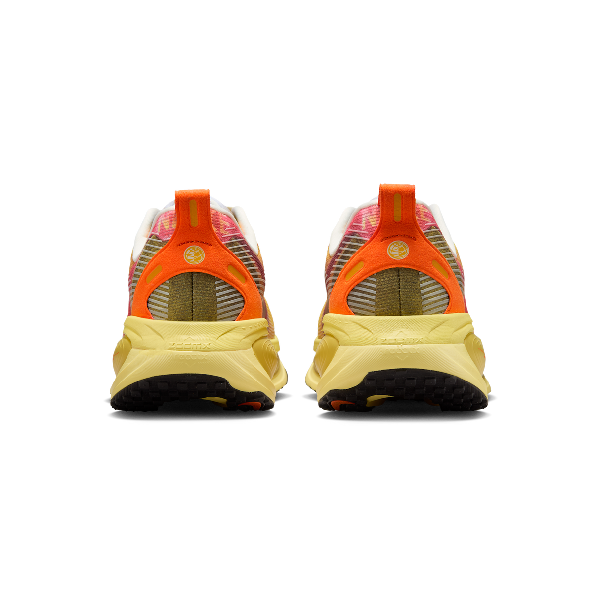 Nike Vomero 18 SE International Running Pack LD-1000 | IH3576-999
