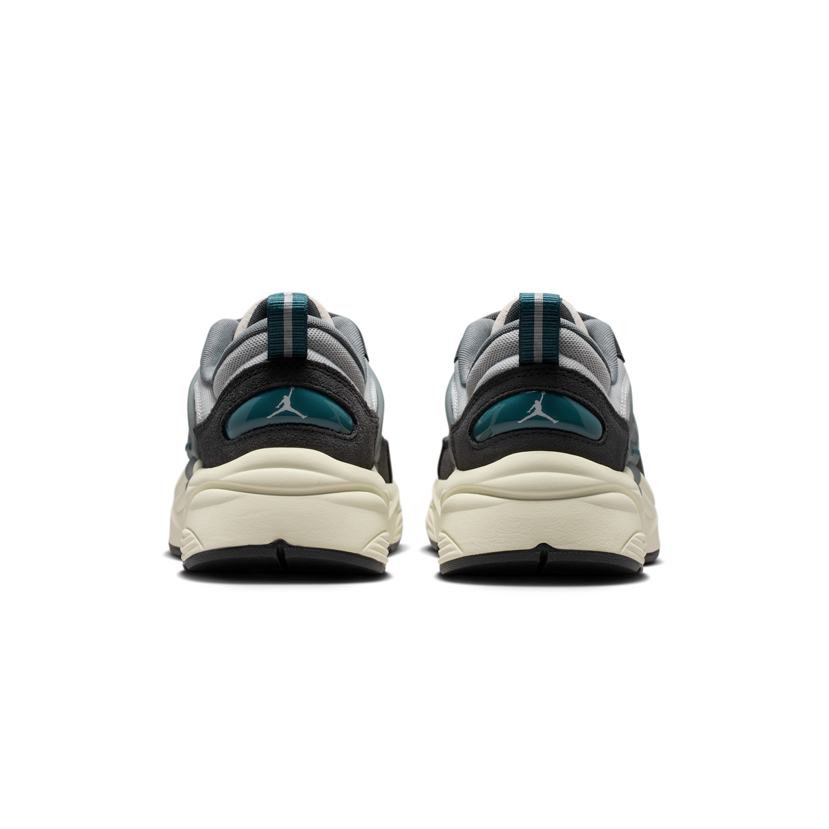 Jordan Trunner O/S Photon Dust Cool Grey Ash Green