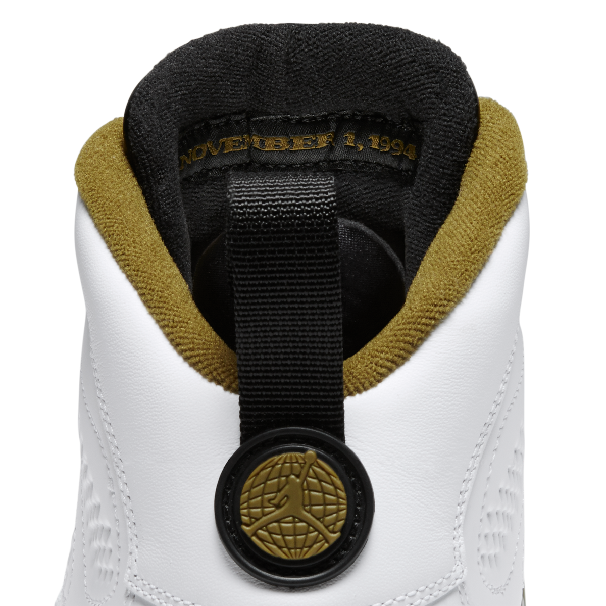 Jordan 9 Retro Statue
