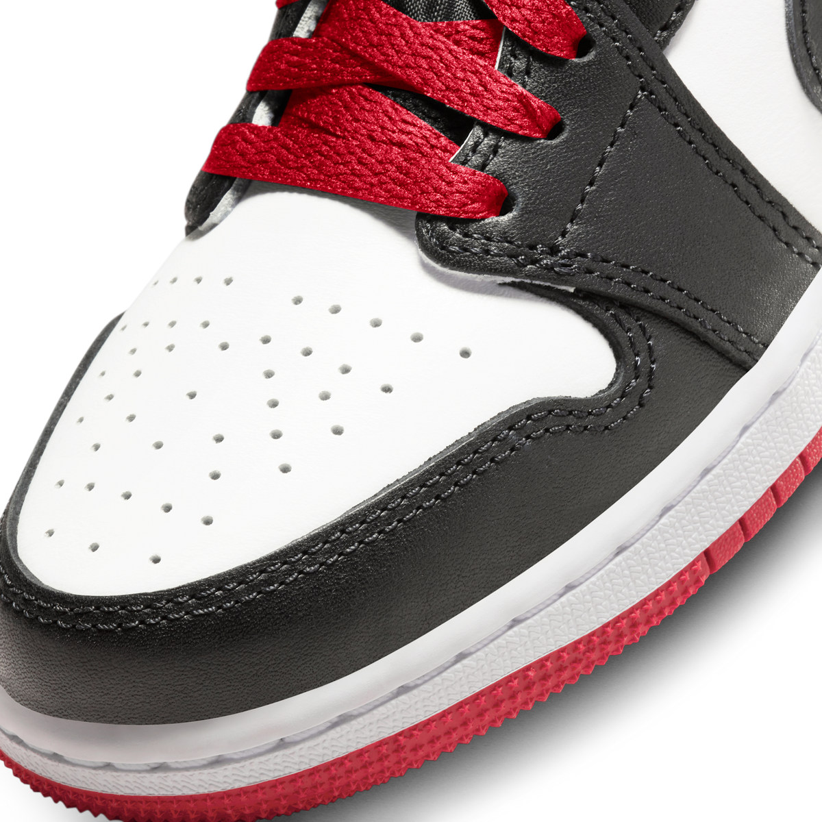Jordan 1 Retro Low OG Black Toe (2023) (GS)