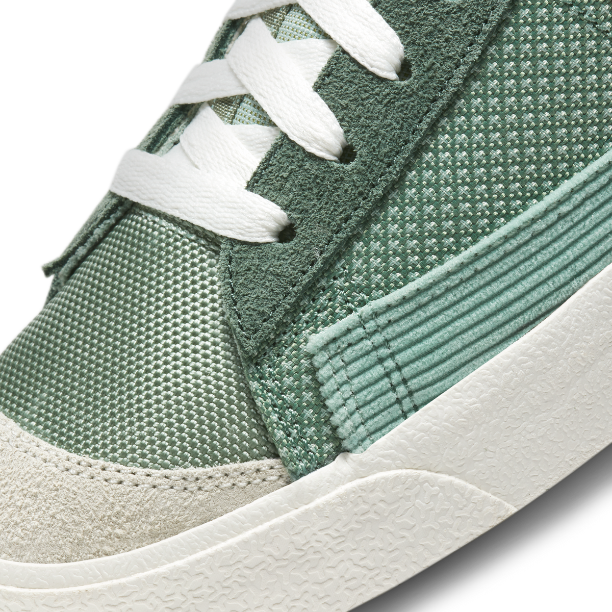 Nike Blazer Mid 77 Patch Dutch Green | DD1162-300