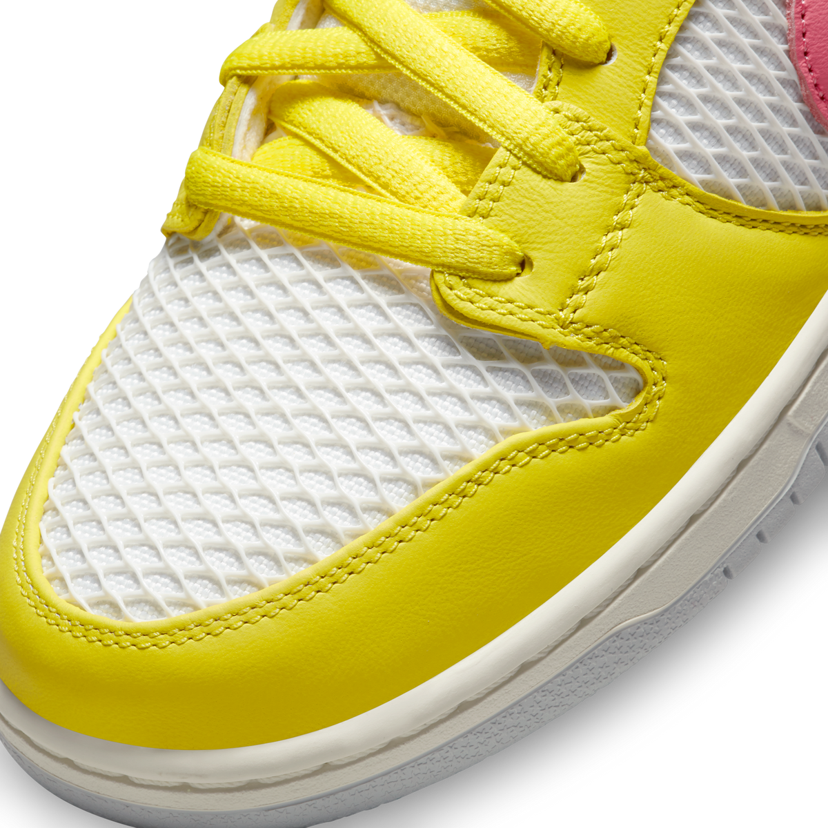 Nike SB Dunk Low Pro Be True Xavier Schipani | DX5933-900