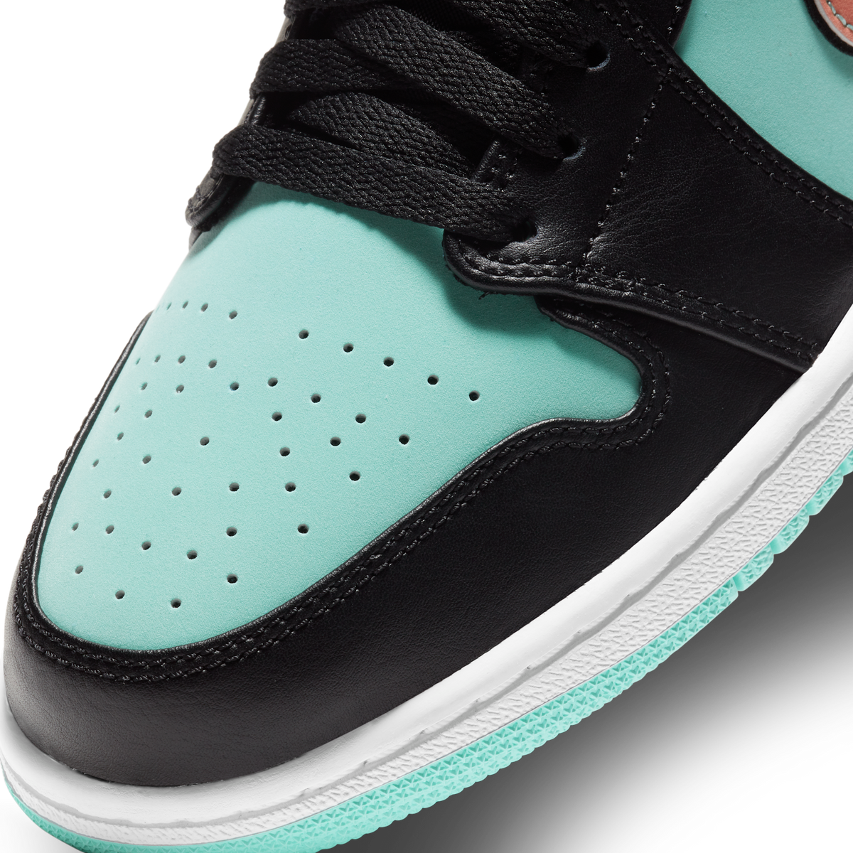 Jordan 1 Low SE Tropical Twist