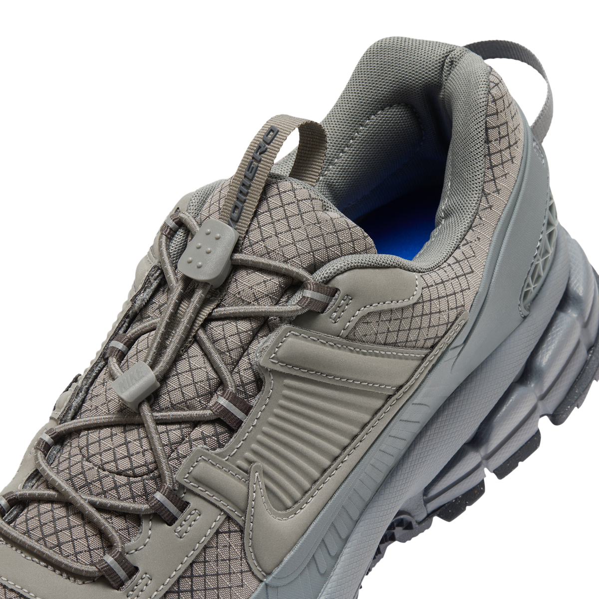Nike Zoom Vomero 5 Roam Metallic Platinum