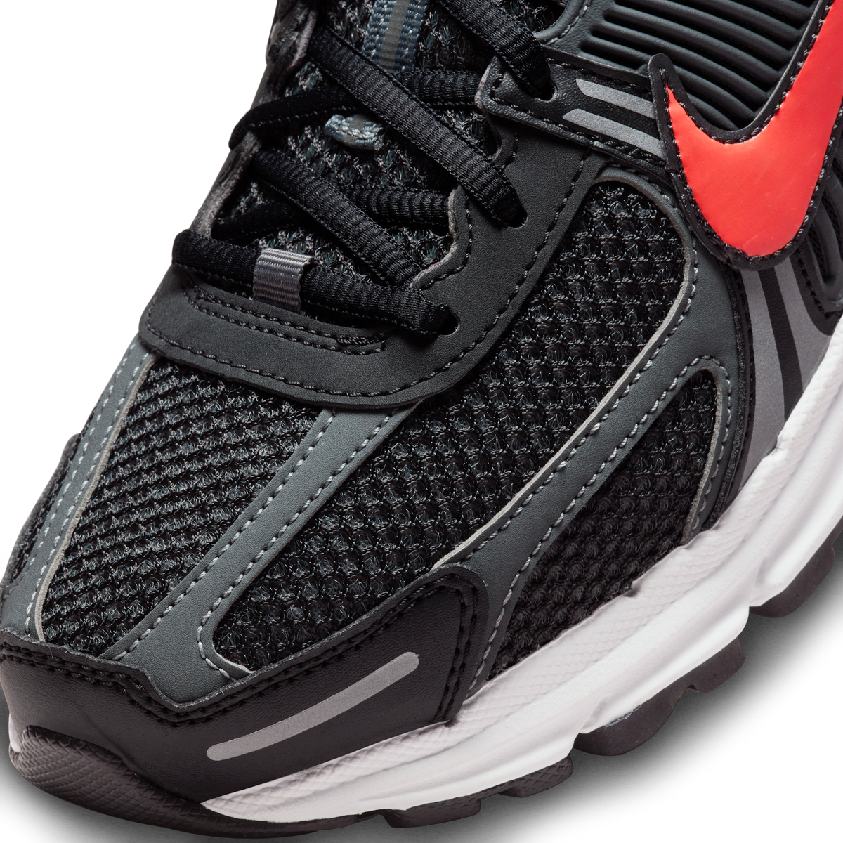 Nike Zoom Vomero 5 Black Picante Red