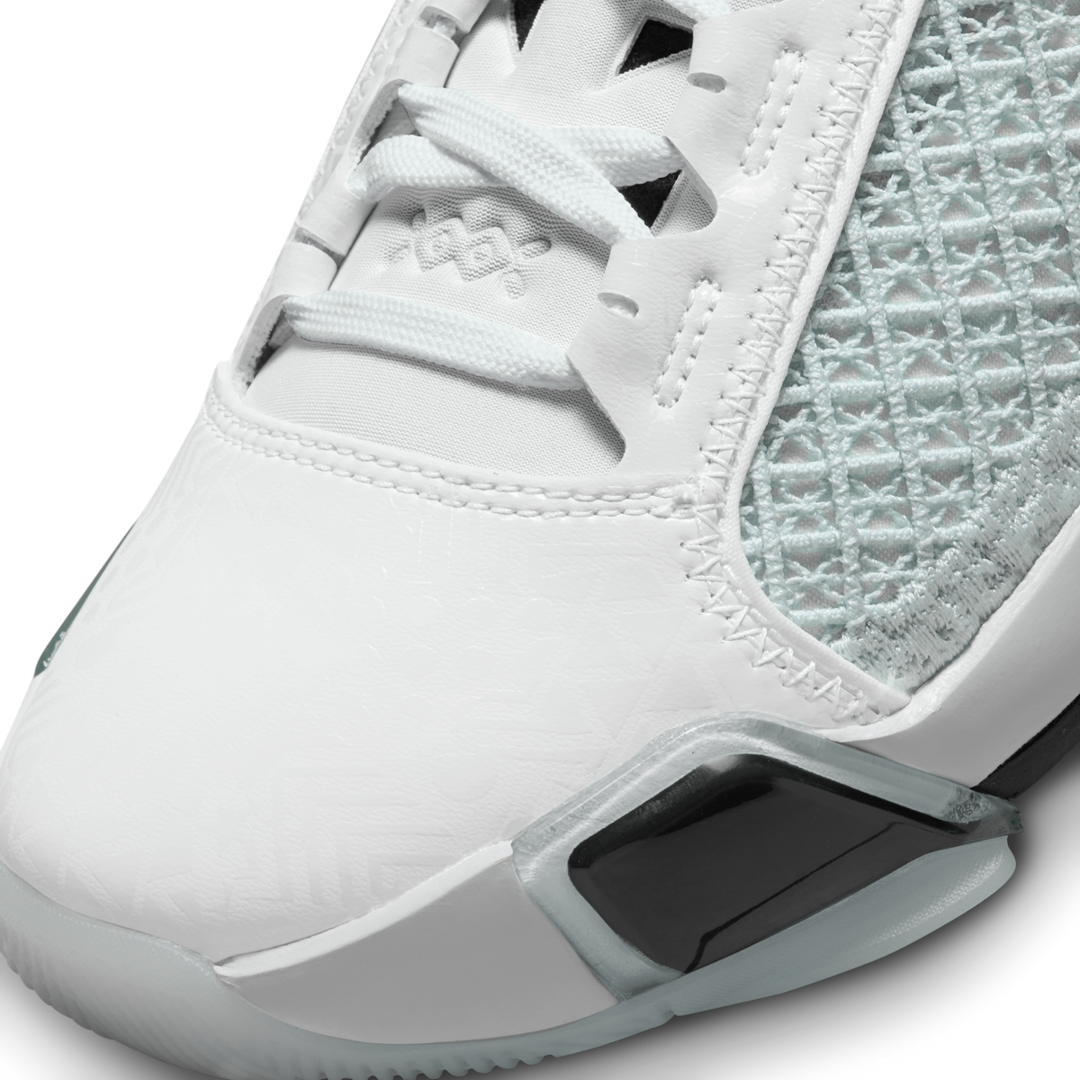 Jordan 38 FIBA (Clear Sole)