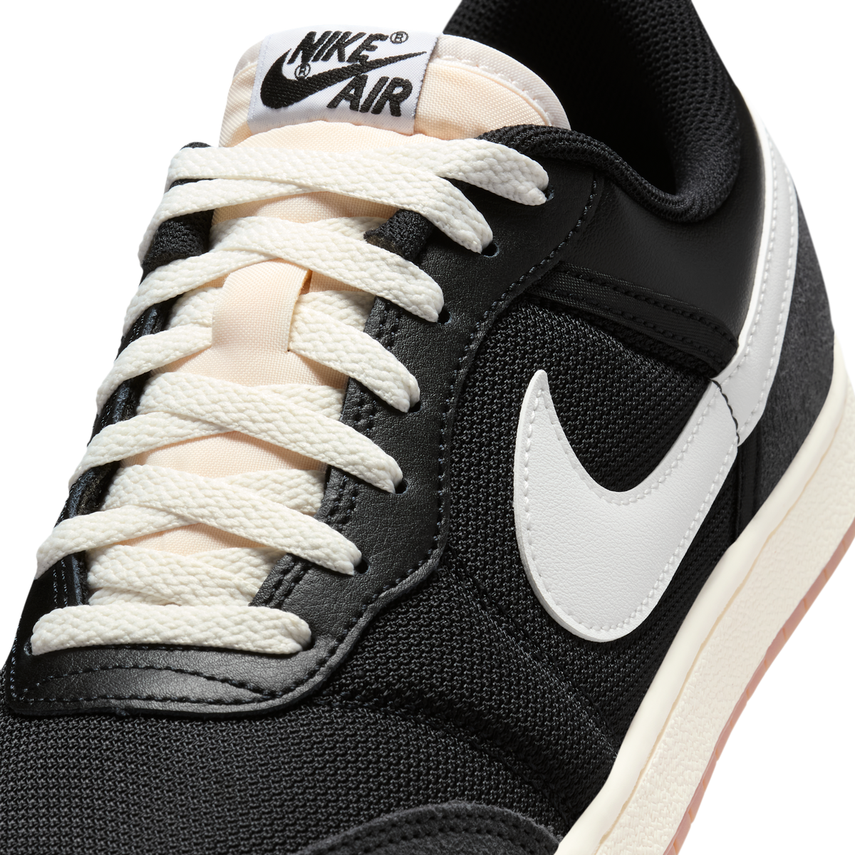 Jordan Skyline Low Black Summit White