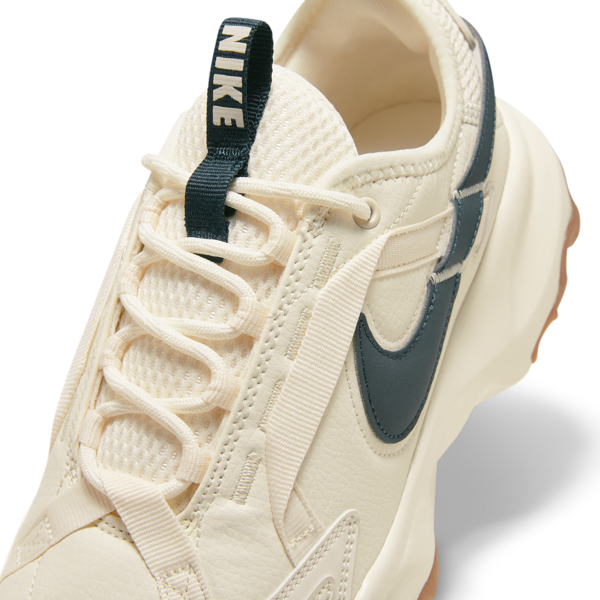 Nike TC 7900 Pale Ivory Gum Light Brown Armory Navy (Women's) | DD9682-103