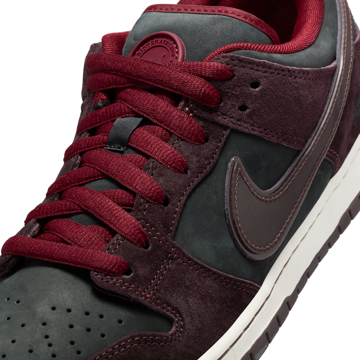 Nike SB Dunk Low Riot Skateshop