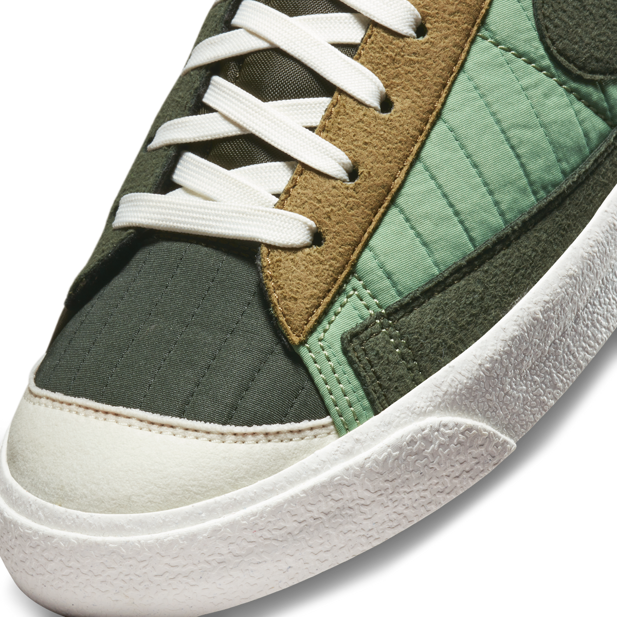 Nike Blazer Mid 77 Premium Toasty Sequoia Quilted | DD8024-300