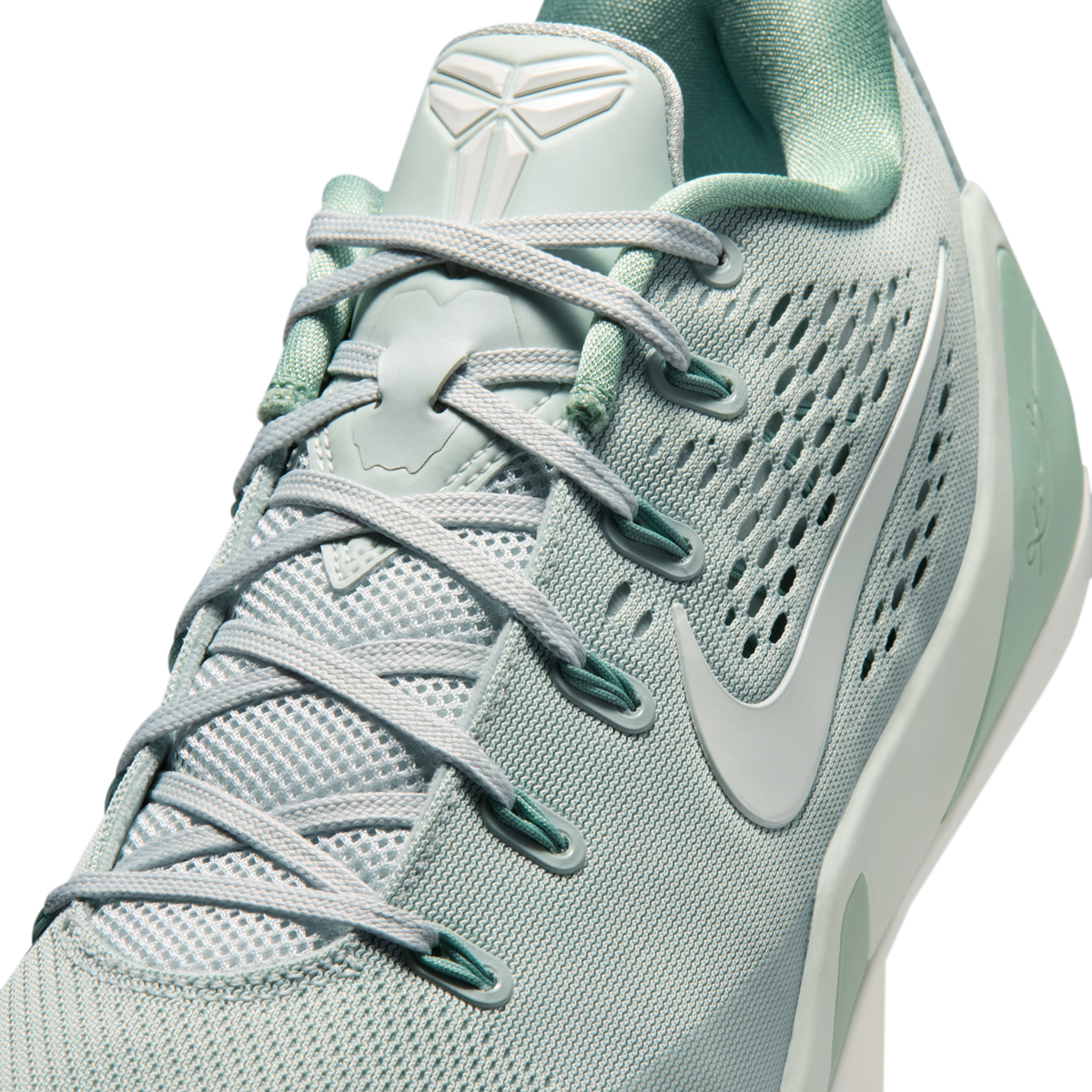 Nike Kobe 9 EM Low Protro Light Silver Steam