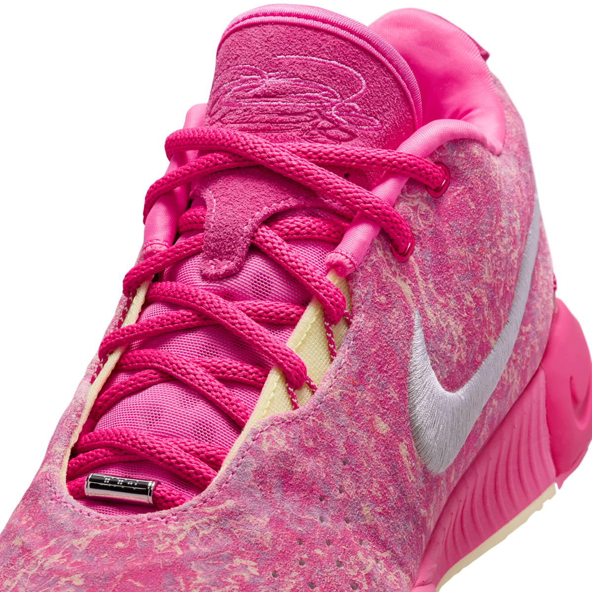 Nike LeBron 21 The World Is Your Oyster
