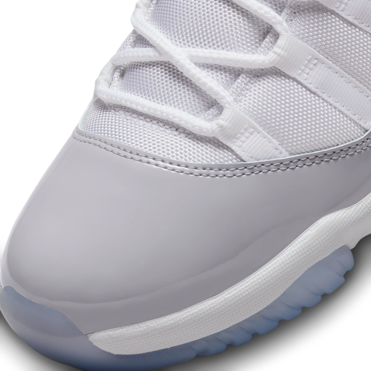 Jordan 11 Retro Low Cement Grey