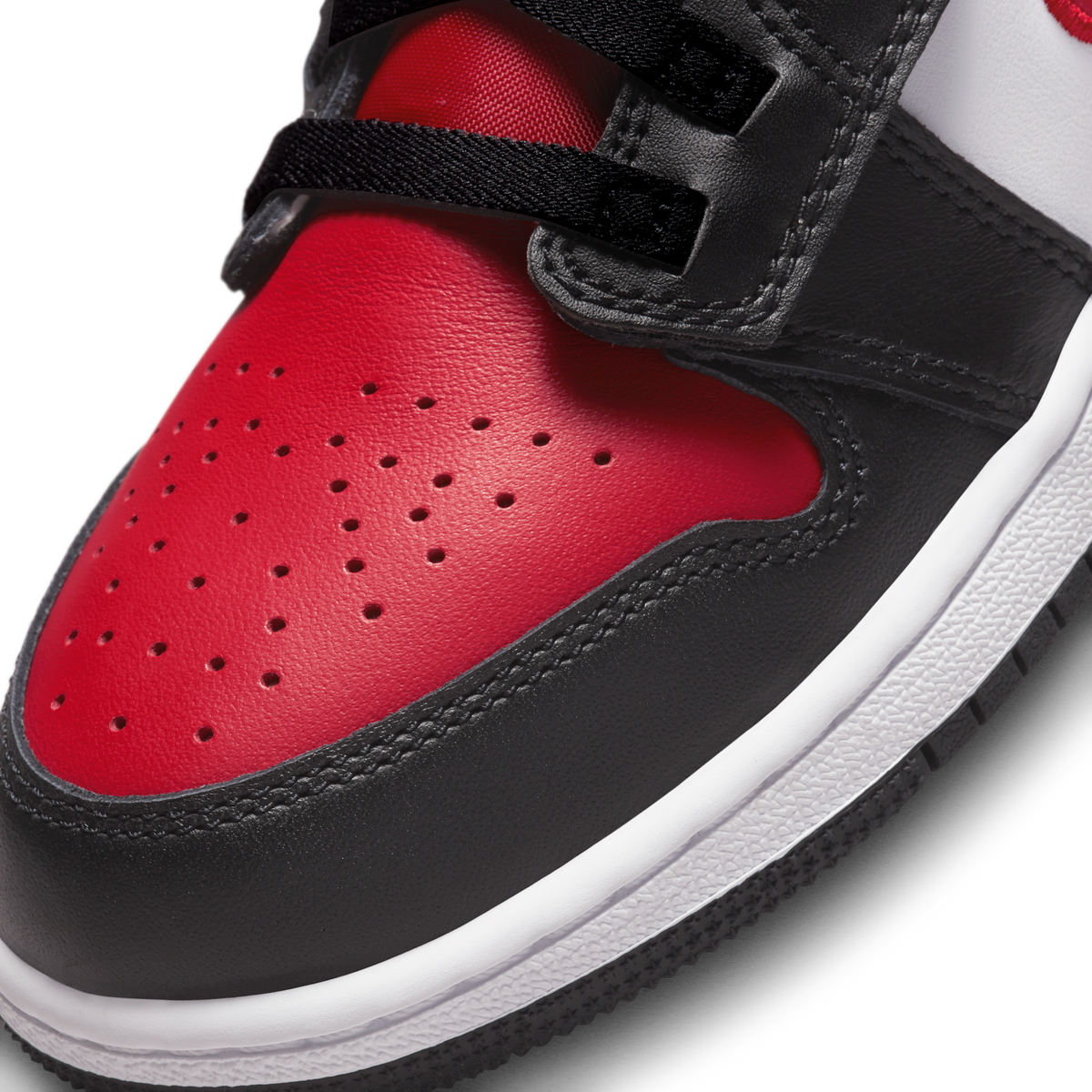 Jordan 1 High FlyEase Black White Fire Red (GS)