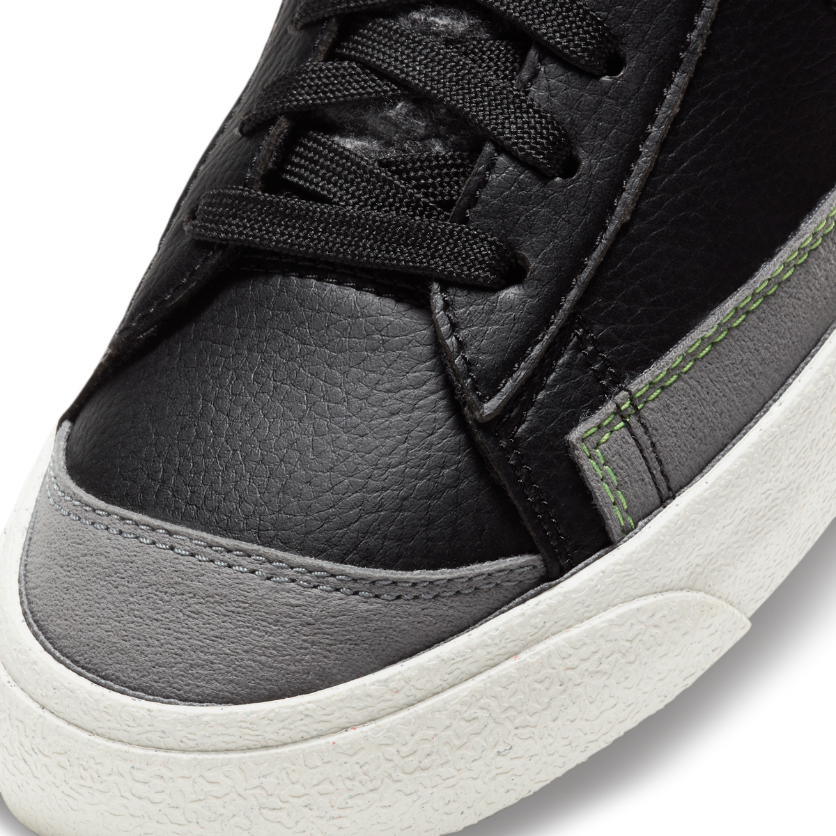 Nike Blazer Mid '77 Vintage Black Light Bone | CW6726-001