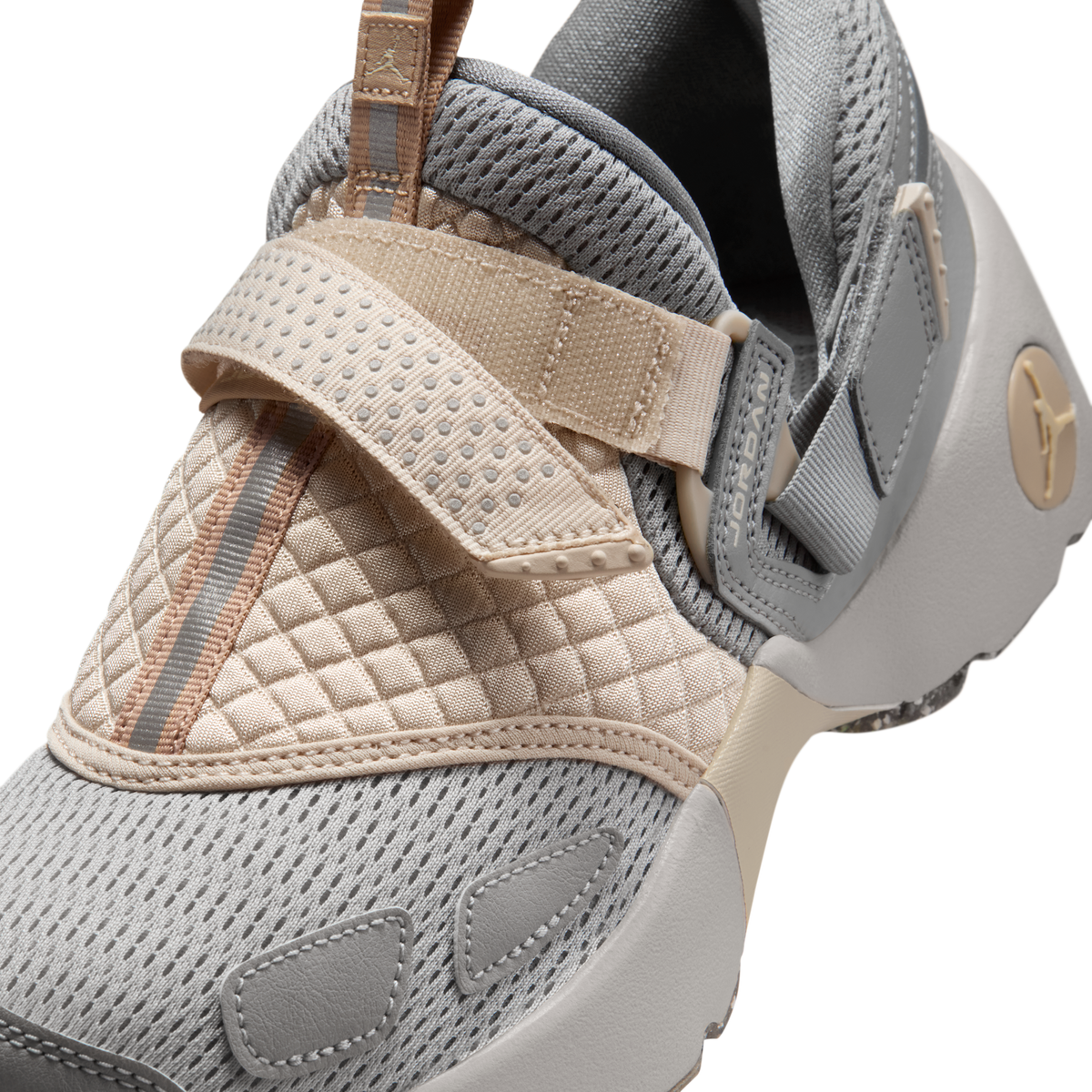 Jordan Trunner LX Light Iron Ore Enigma Stone (Women's)