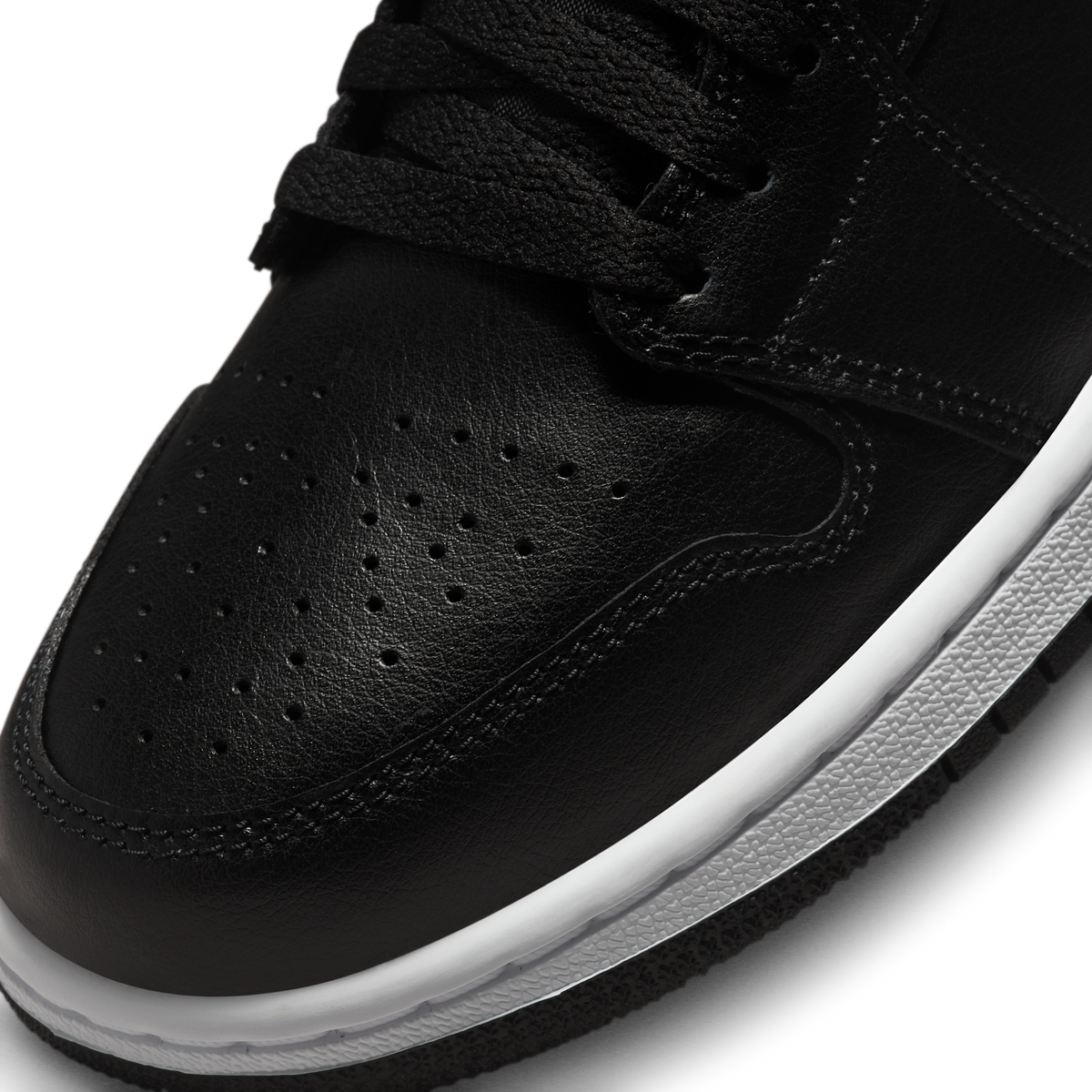 Jordan 1 Low Black White (2022) (Women's)