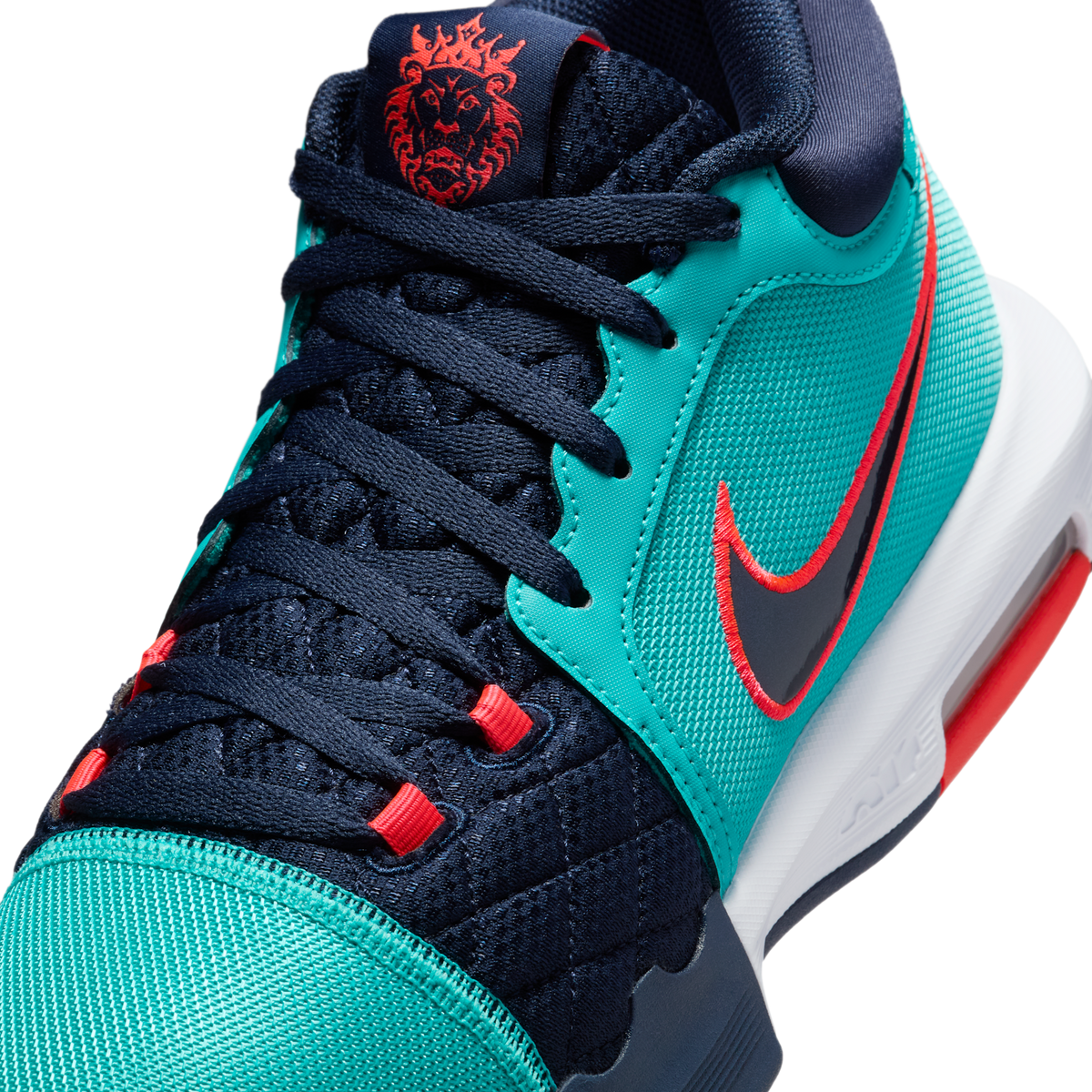 Nike LeBron Witness 8 Red Carpet