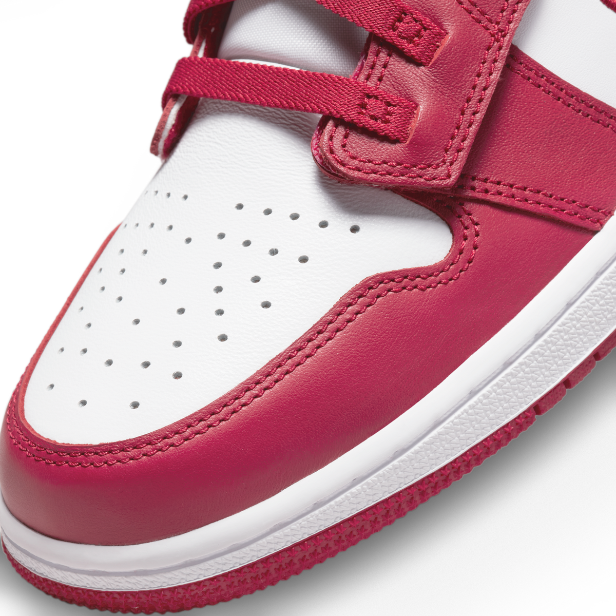 Jordan 1 High FlyEase White Cardinal Red