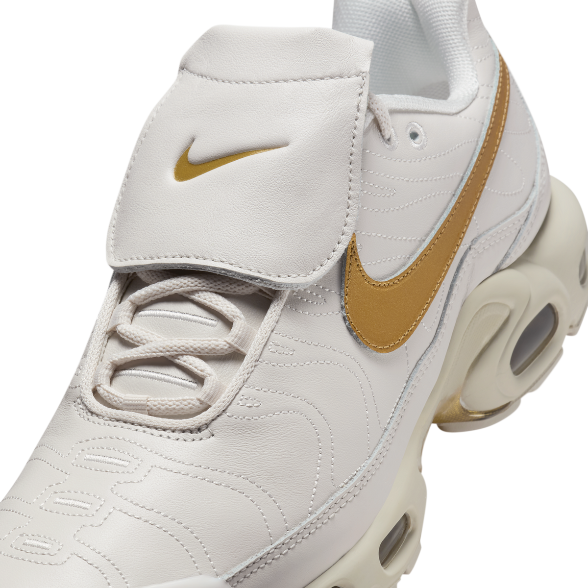 Nike Air Max Plus Tiempo Metallic Gold | HV2541-001