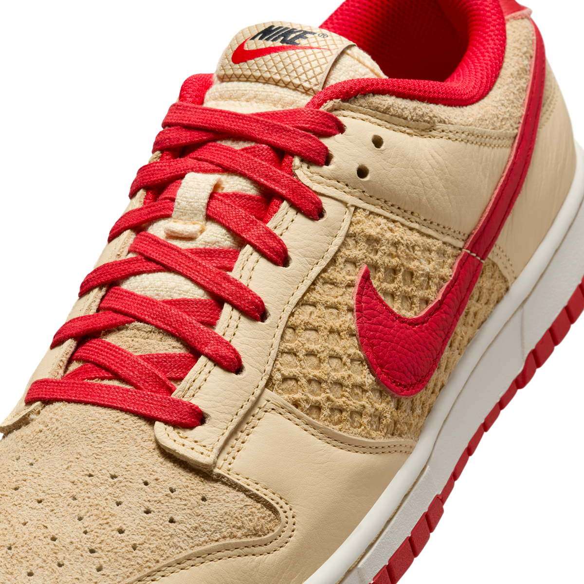 Nike Dunk Low Retro SE Strawberry Waffle | HJ9100-294