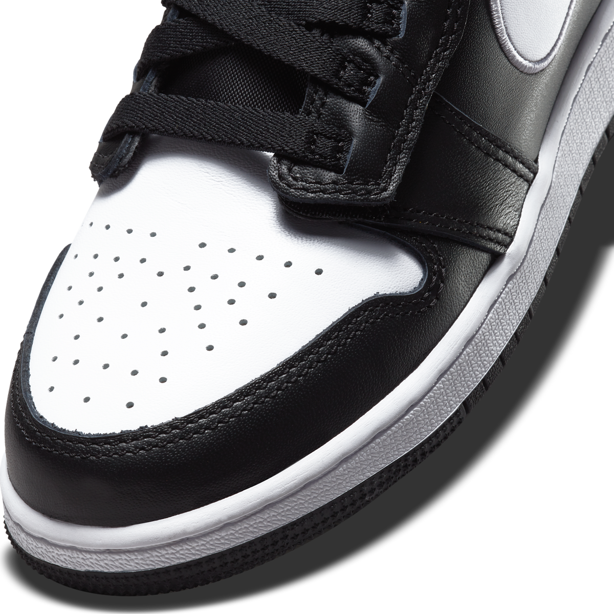 Jordan 1 High FlyEase Black White (GS)