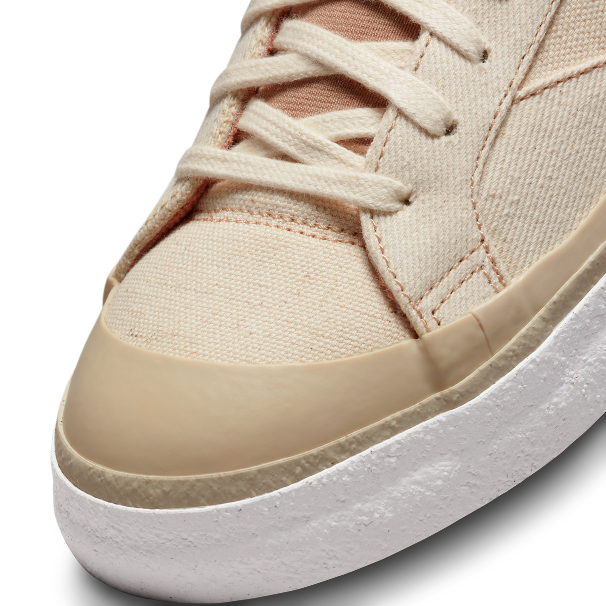 Nike SB Blazer Low Doyenne Skateboards | DZ3406-100