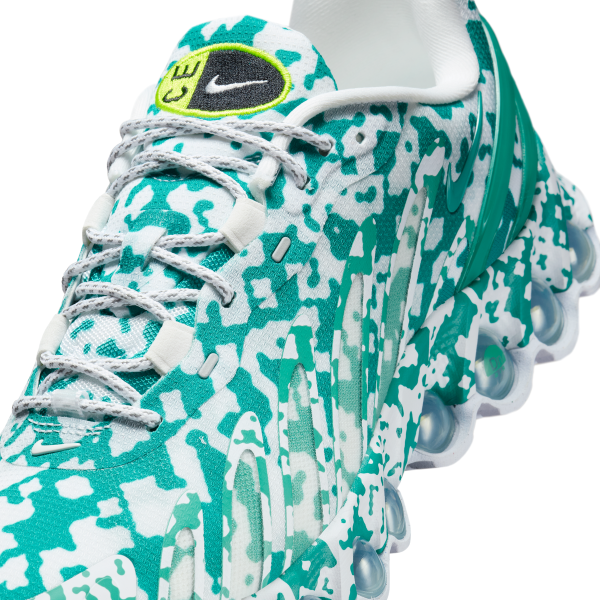 Nike Air Max Dn8 SP Cav Empt White Neptune Green | IB6184-100