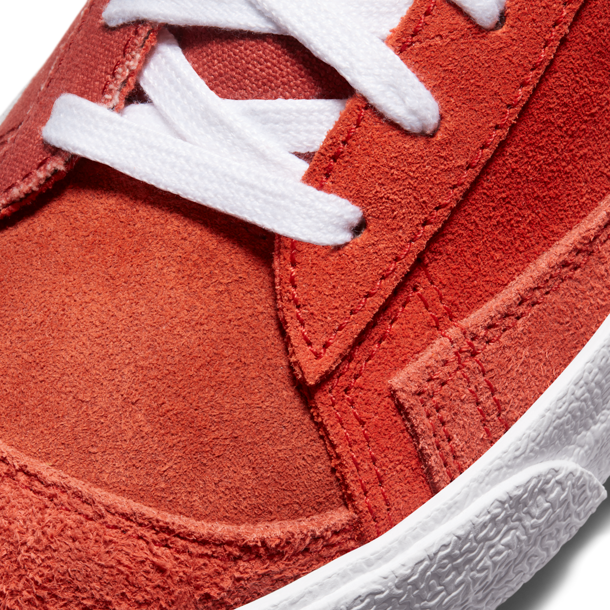 Nike Blazer Mid 77 Mantra Orange