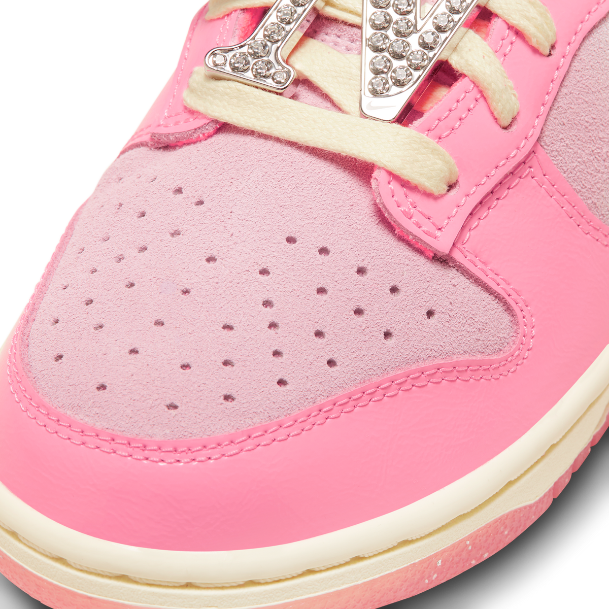 Nike Dunk Low LX Barbie (Women's) | FN8927-621