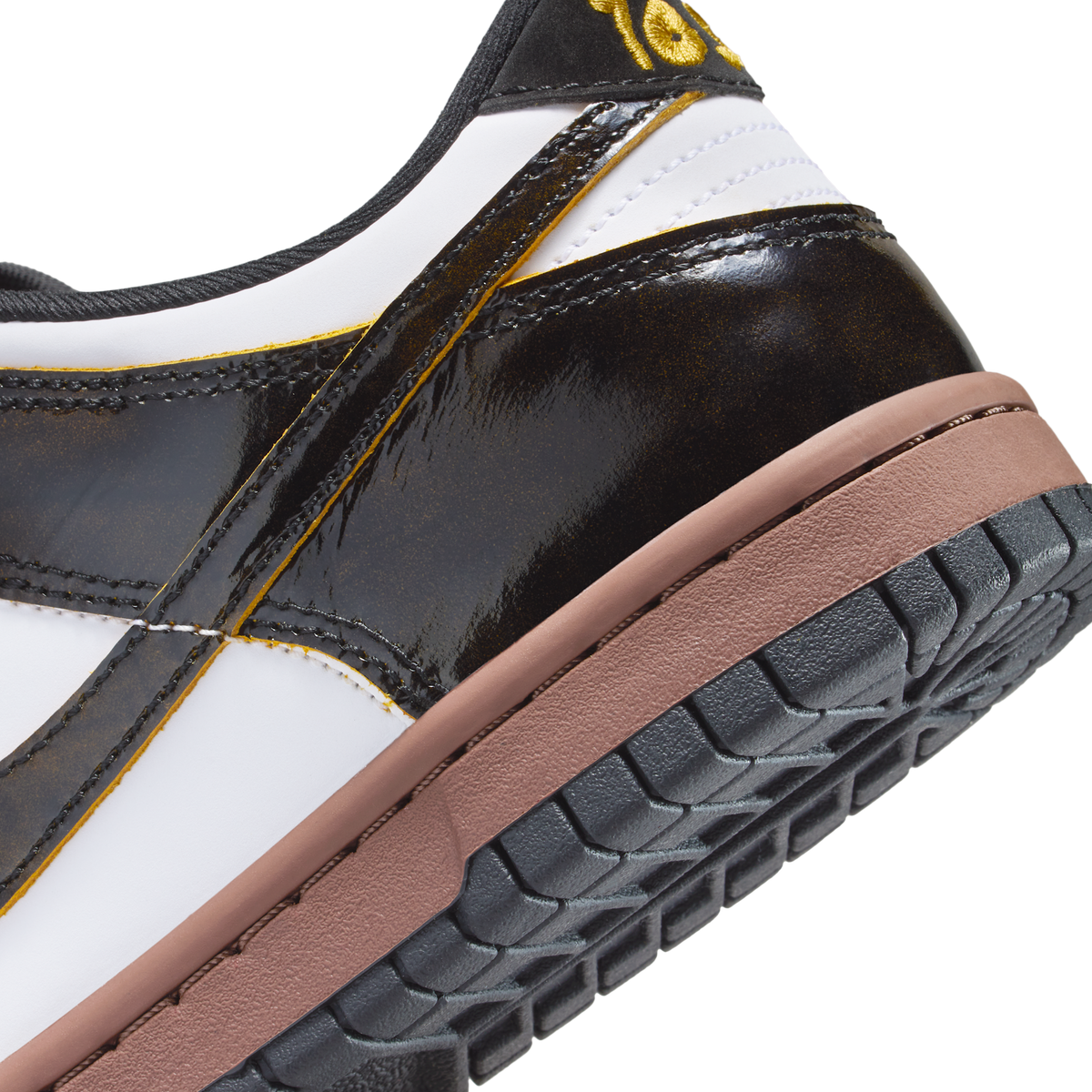 Nike Dunk Low SE Panda-Monium White Black Fauna Brown (GS)