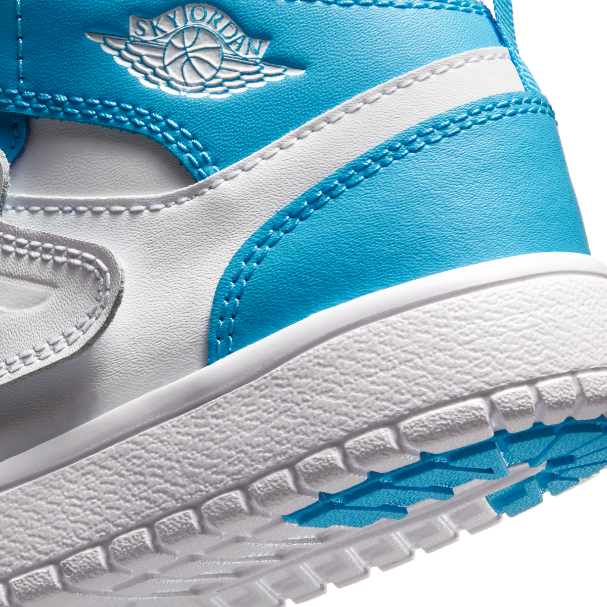 Sky Jordan 1 UNC (PS)