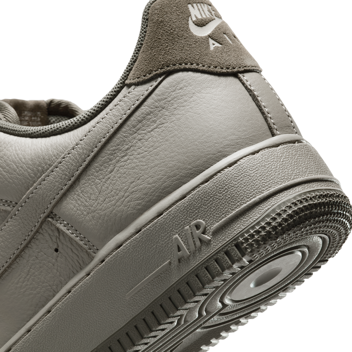 Nike Air Force 1 Low '07 LV8 Light Army Cargo Khaki