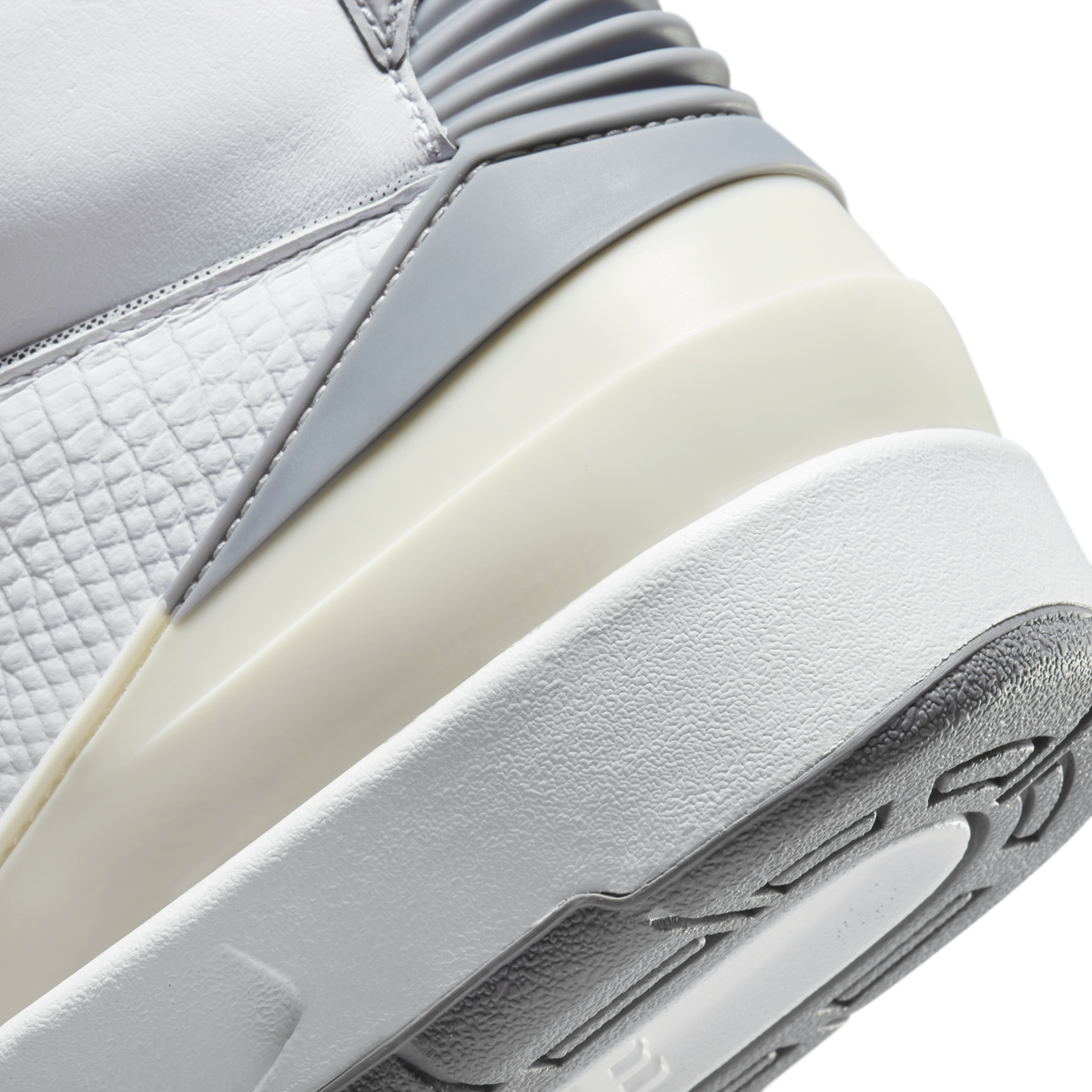 Jordan 2 Retro Cement Grey
