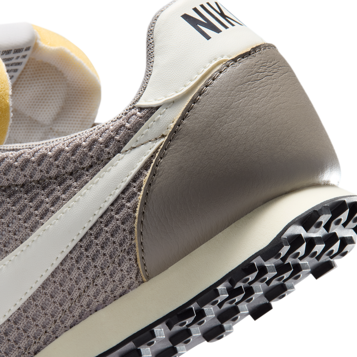 Nike Waffle Racer SE Moon Fossil Sail