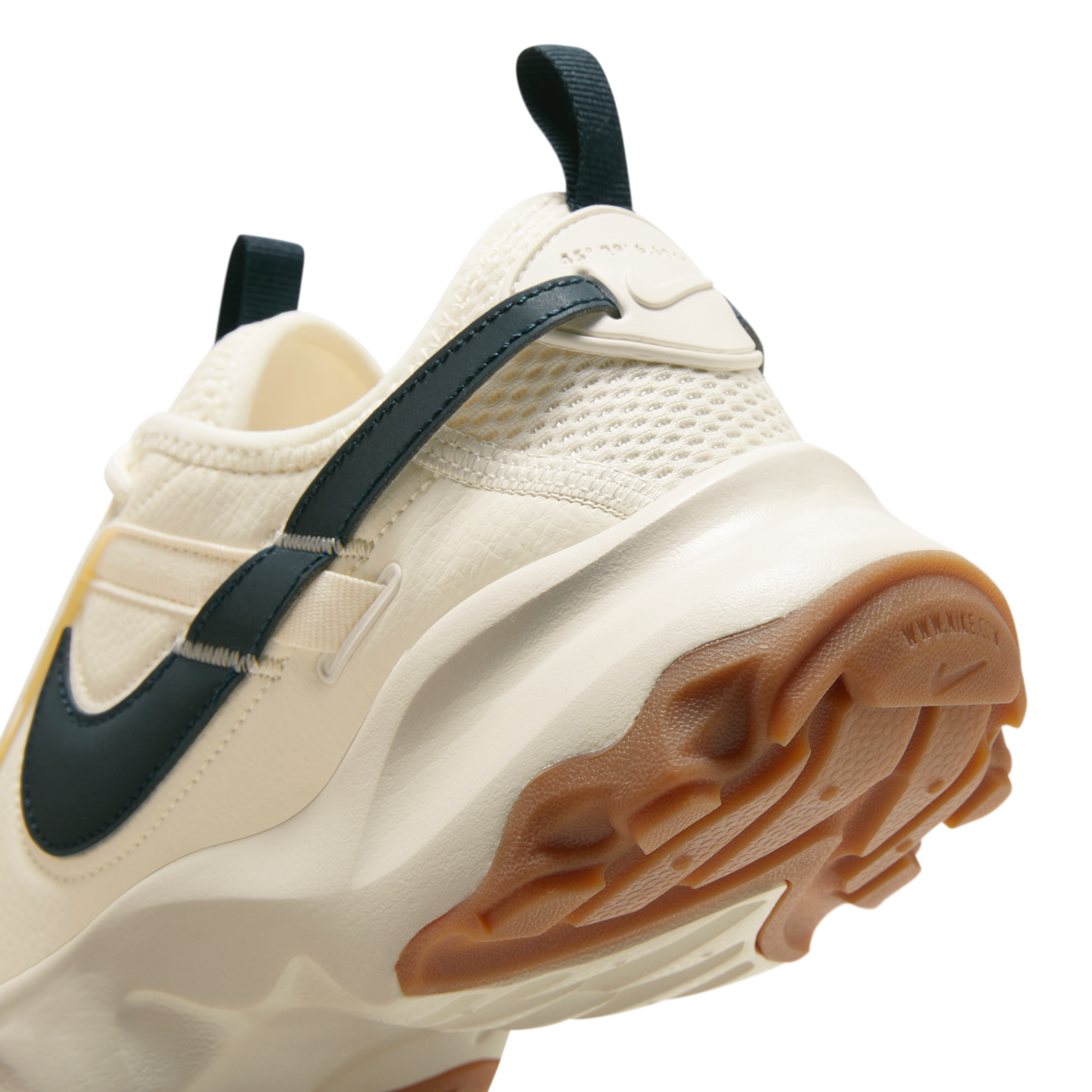 Nike TC 7900 Pale Ivory Gum Light Brown Armory Navy (Women's) | DD9682-103