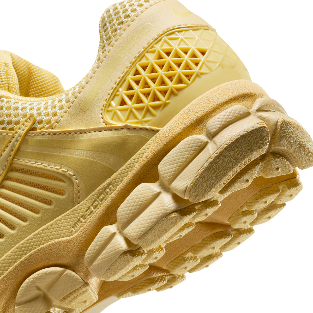 Nike Zoom Vomero 5 Saturn Gold (Women's)