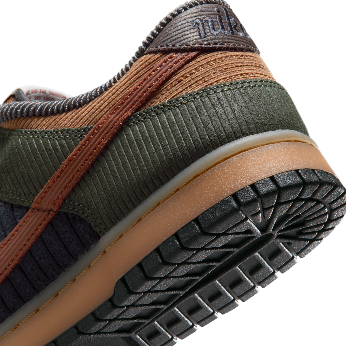 Nike Dunk Low Retro Premium Light British Tan Cinnamon Corduroy