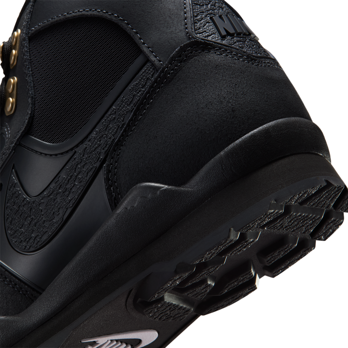 Nike Baltoro Black Metallic Gold | IH4450-001