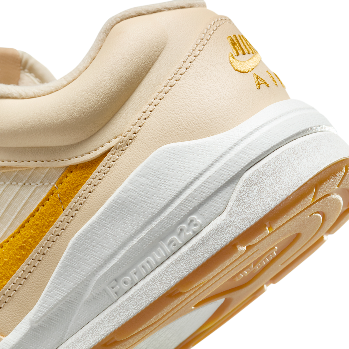 Jordan Stadium 90 Pale Vanilla Coconut Milk Tour Yellow Yellow Ochre (Women's)